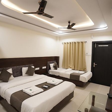 Hotel Dev Kripa อุจเจน ภายนอก รูปภาพ