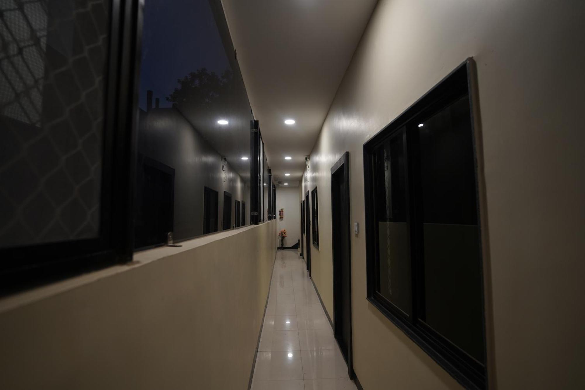 Hotel Dev Kripa อุจเจน ภายนอก รูปภาพ